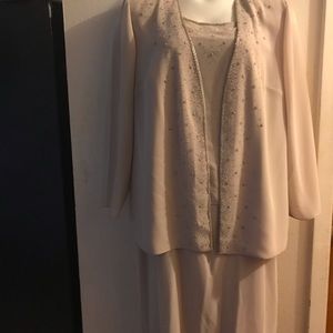 R &M Richard by Karen Kwong Beaded 2pc Evening Dress Size 16w Pre-owned